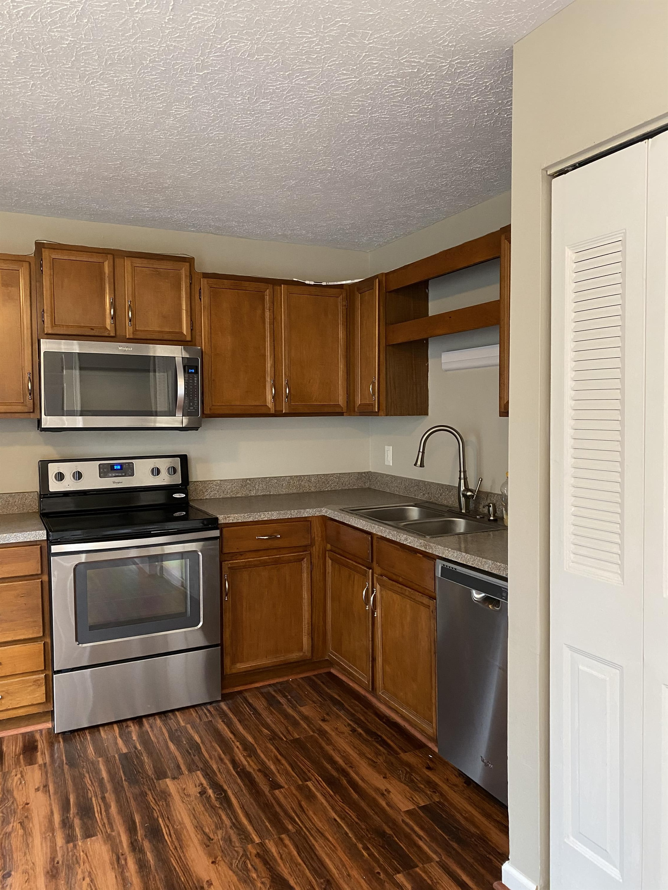 1417 Ashbourne Drive – photo 5
