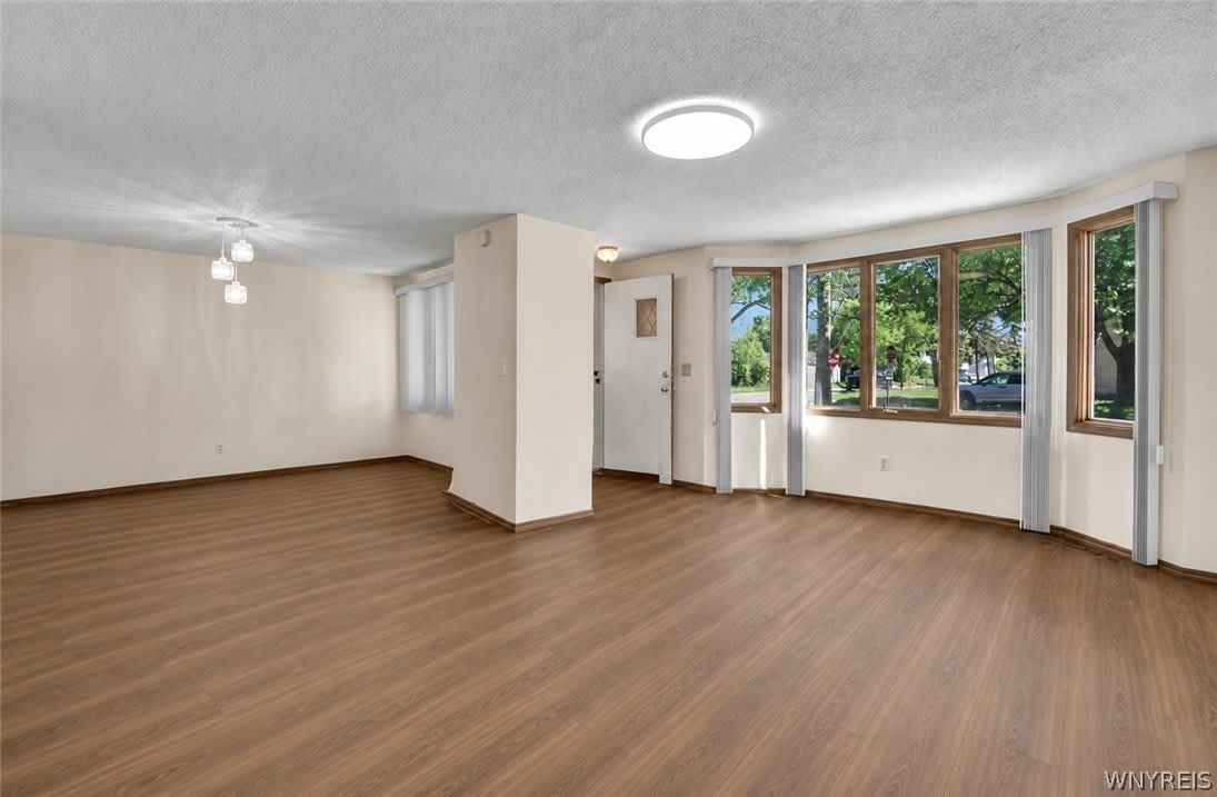 1 Emsworth Avenue – photo 3