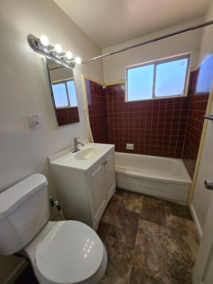 Challenged Credit Negotiable 2 Bedroom Duplex In Placerville – photo 5