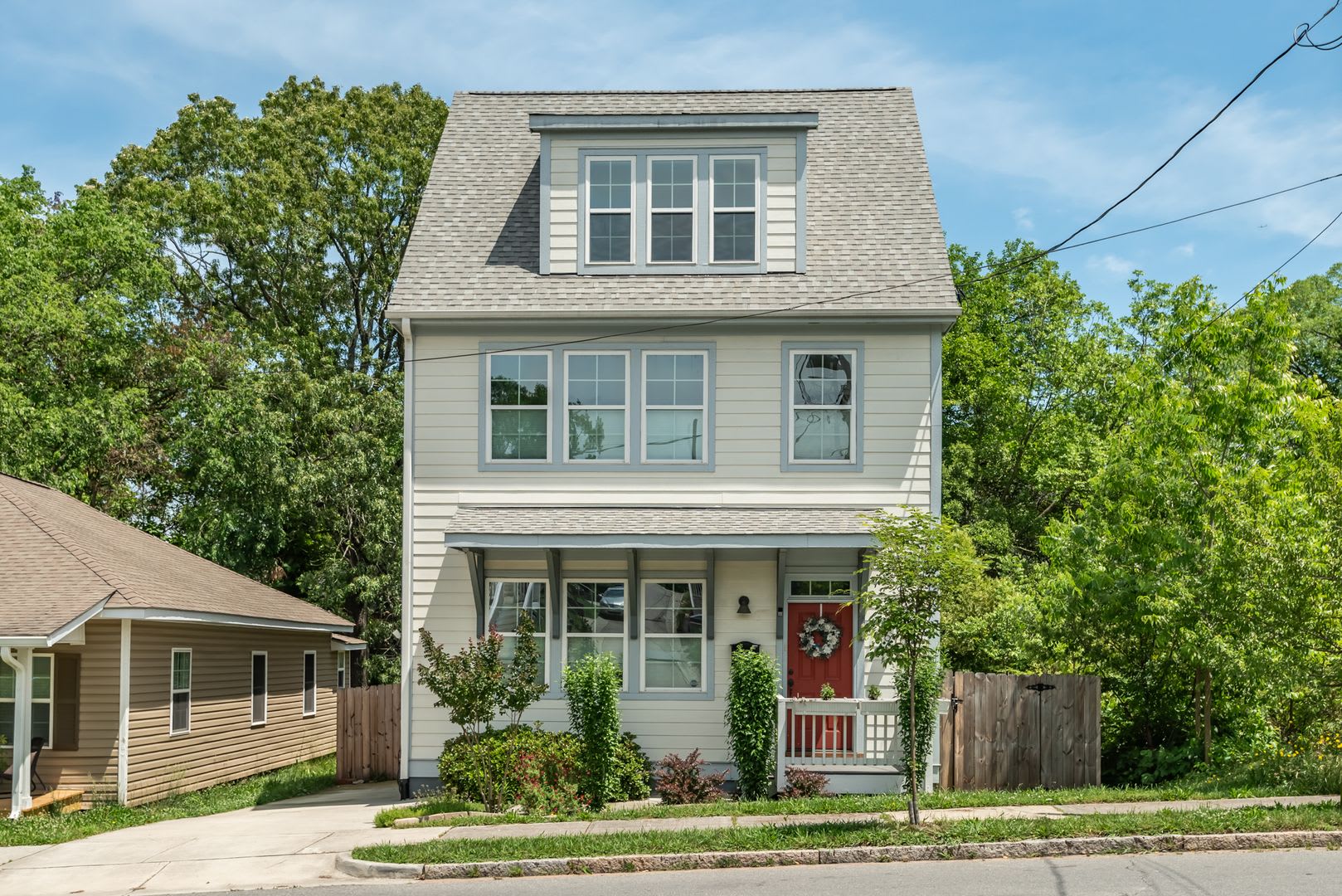 Spacious 4BR Downtown Durham Home – photo 1