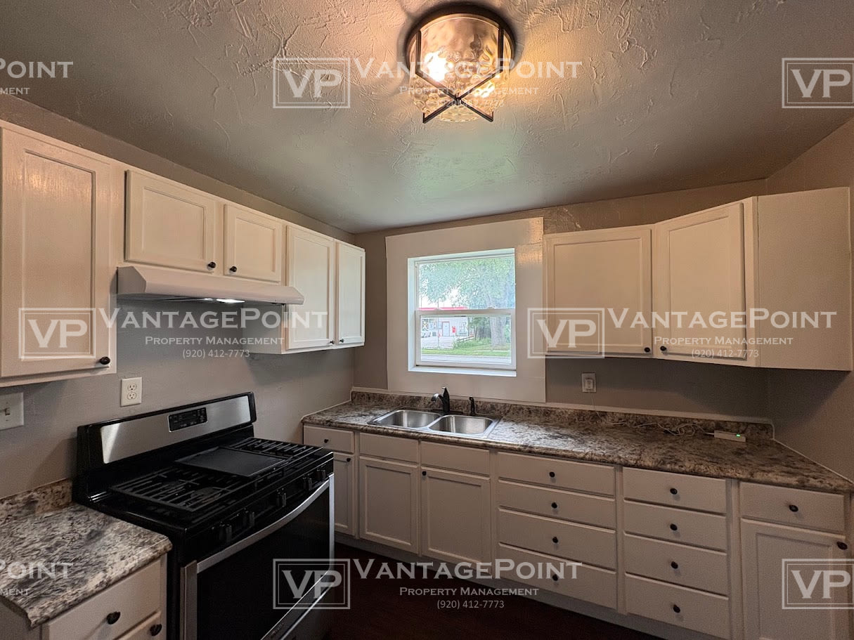 1219 Marshall Avenue – photo 5