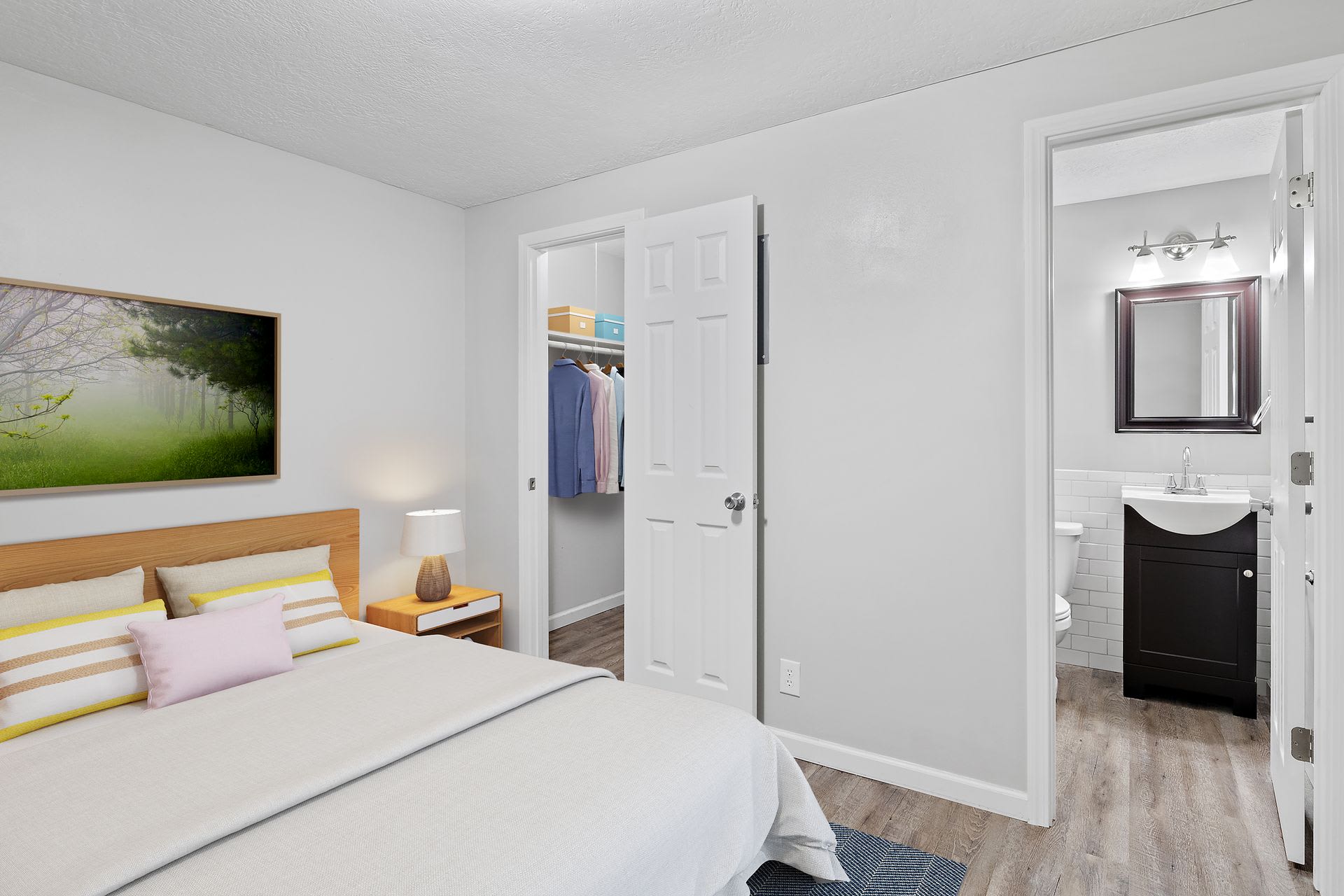 Cole Street Apts: Close to Campus – photo 2