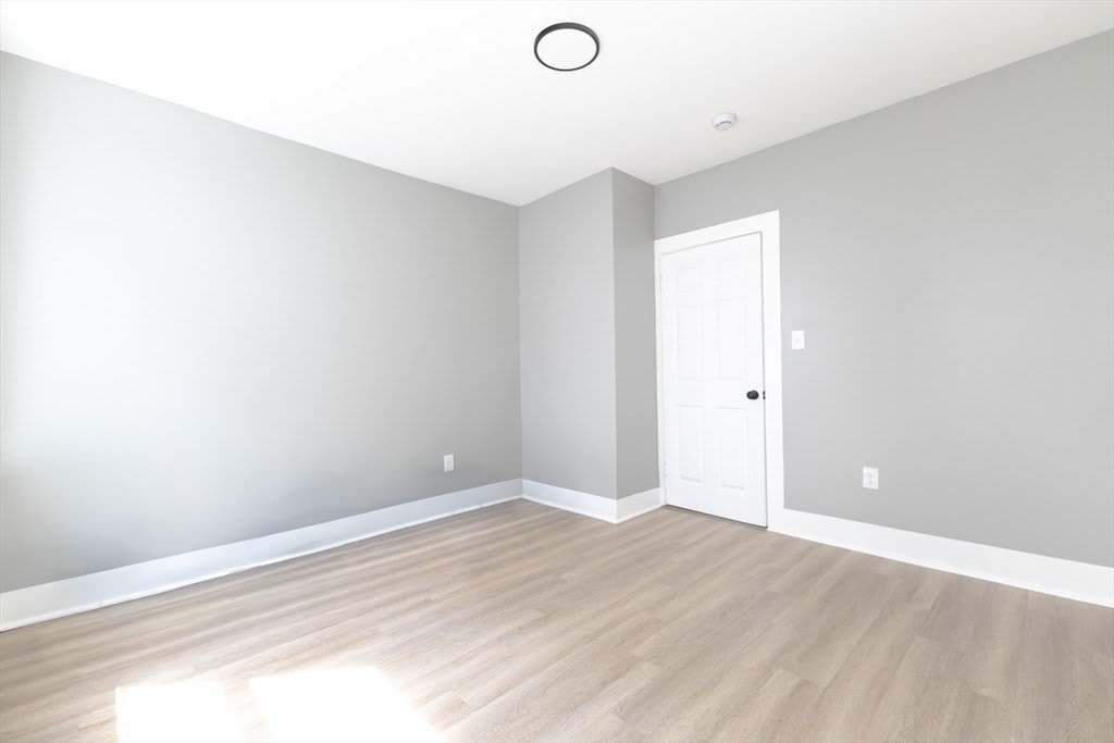 54 Laurel Street – photo 4