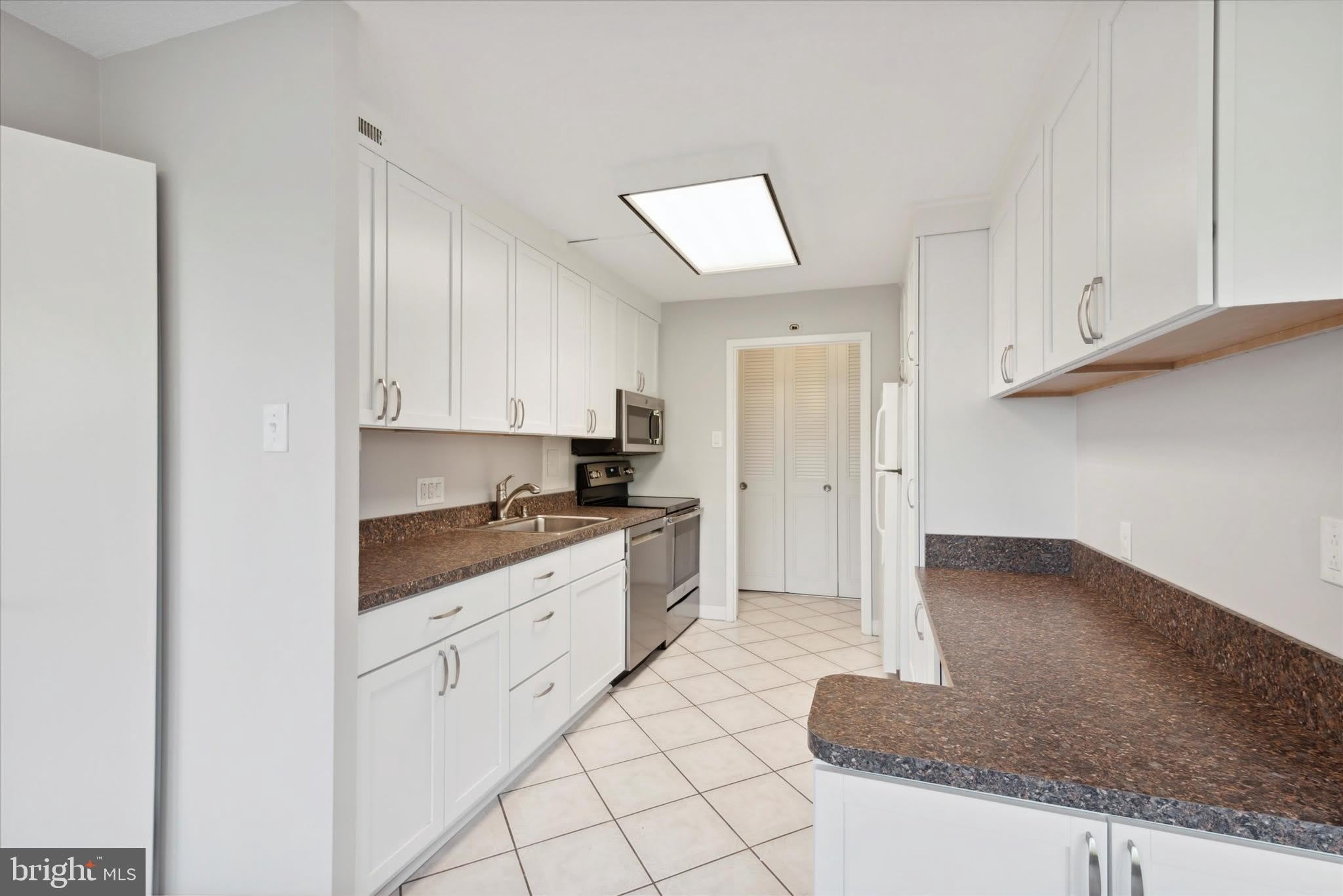 1001 CITY Avenue – photo 3