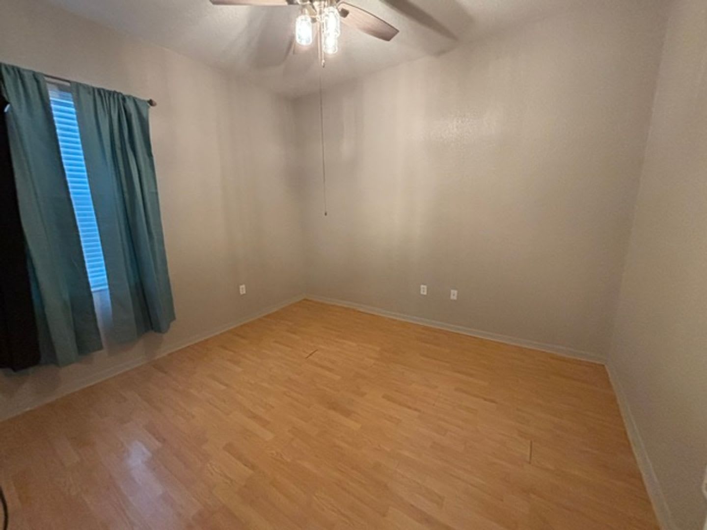 3,2,2 Located in Deerfield Estates – photo 4