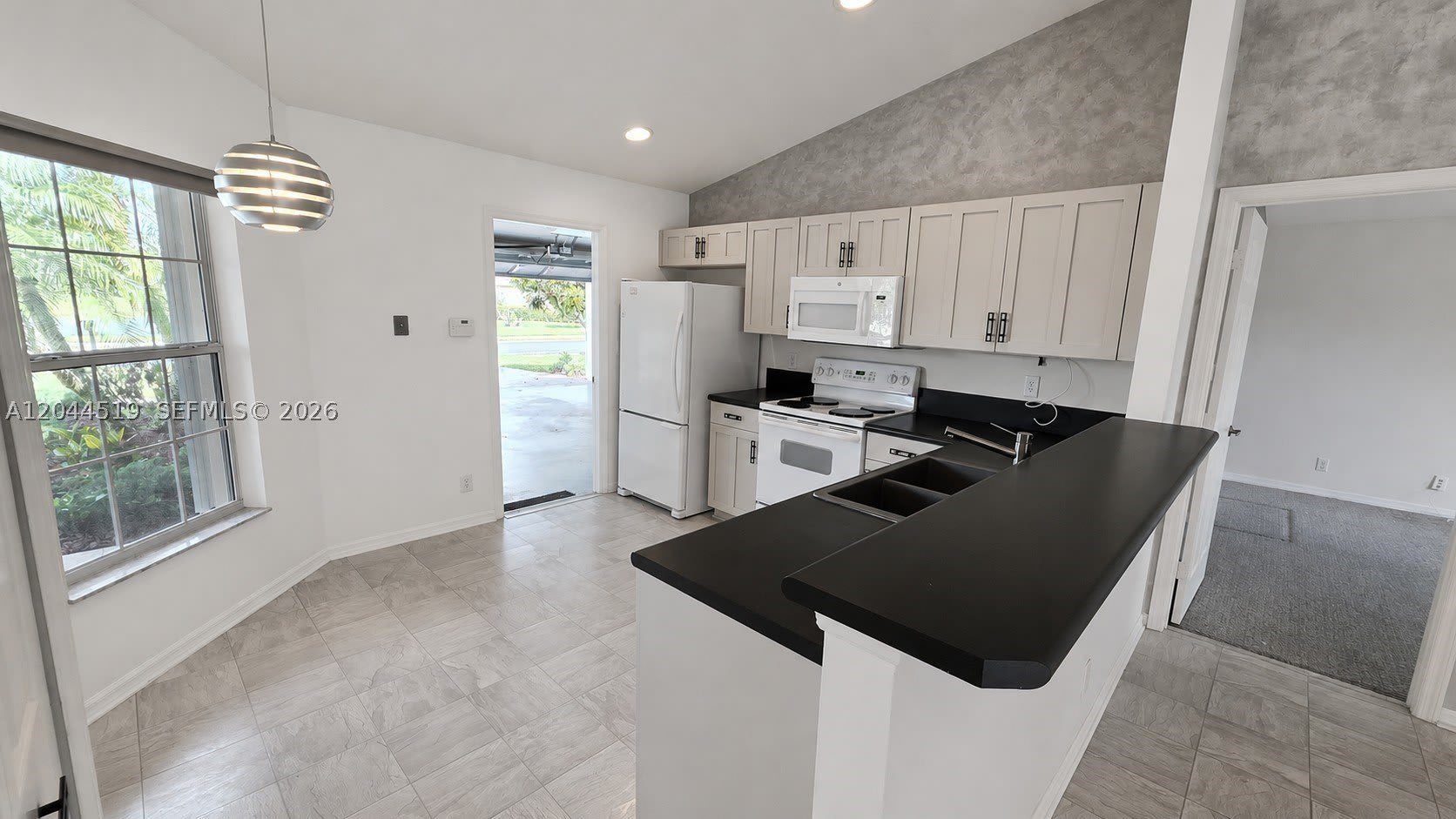547 High Hawk Cir – photo 4