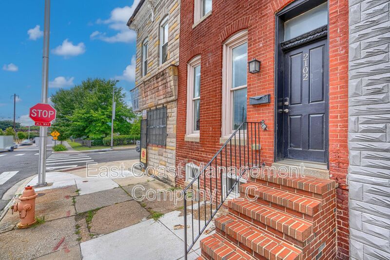 2102 E Biddle St – photo 4