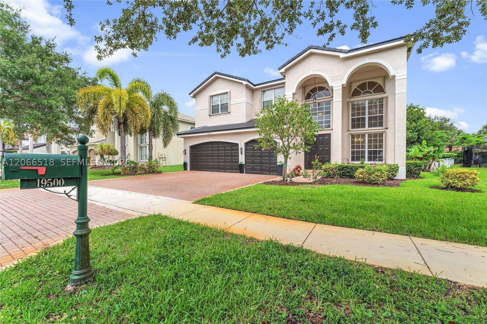 19500 SW 39th Ct – photo 5