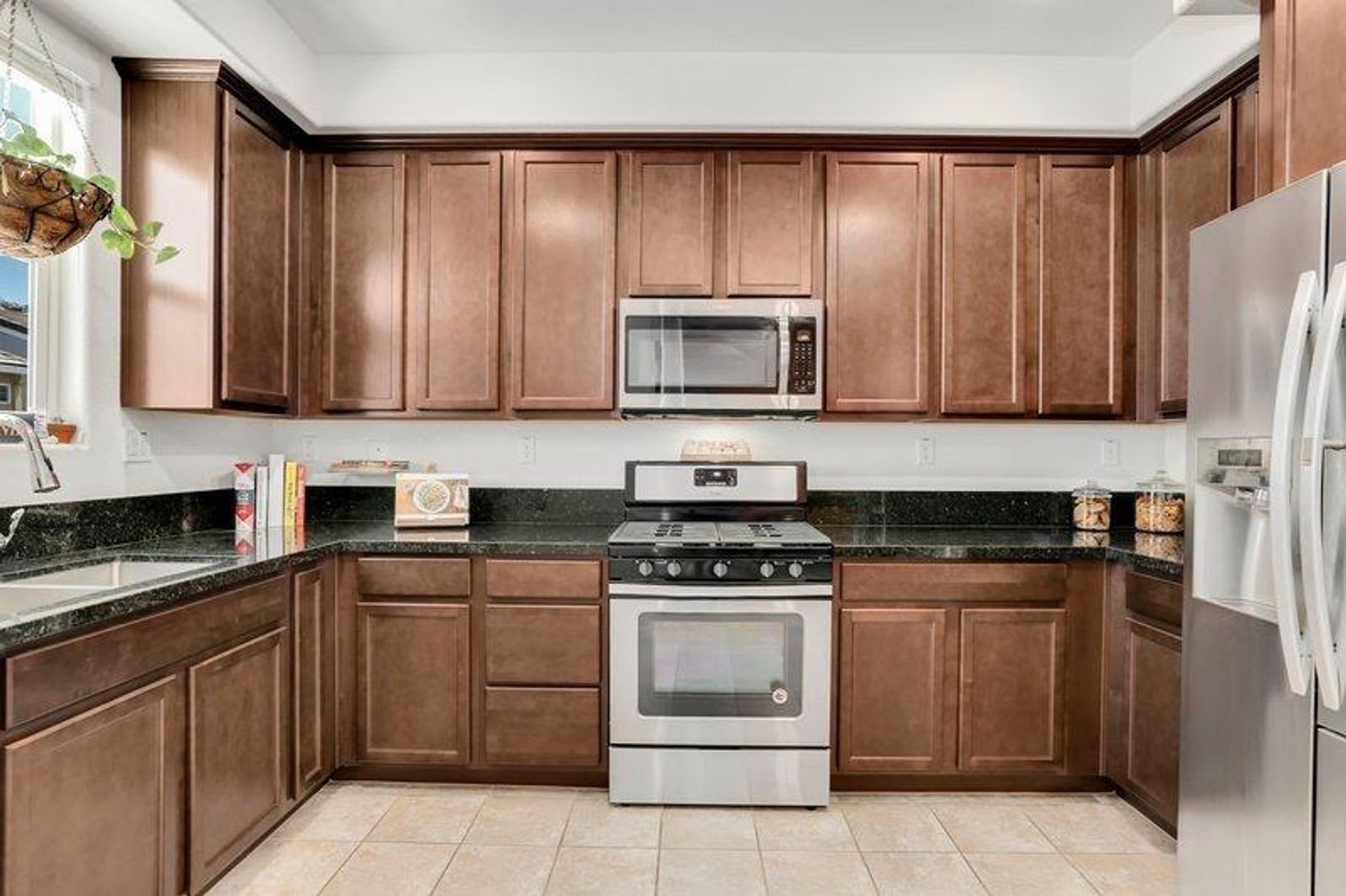 Clean 3 Bedroom 3 Bathroom Sacramento Townhome for Lease. – photo 4