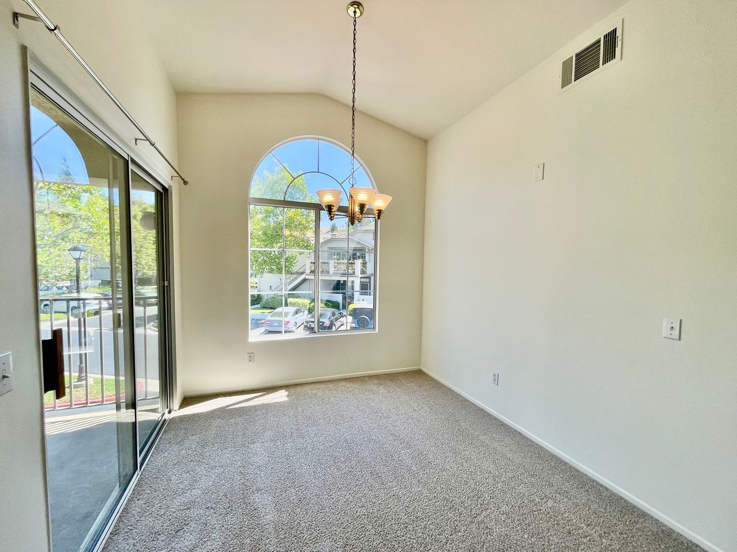 Charming 2bdrm/2ba in Foothill Ranch – photo 4
