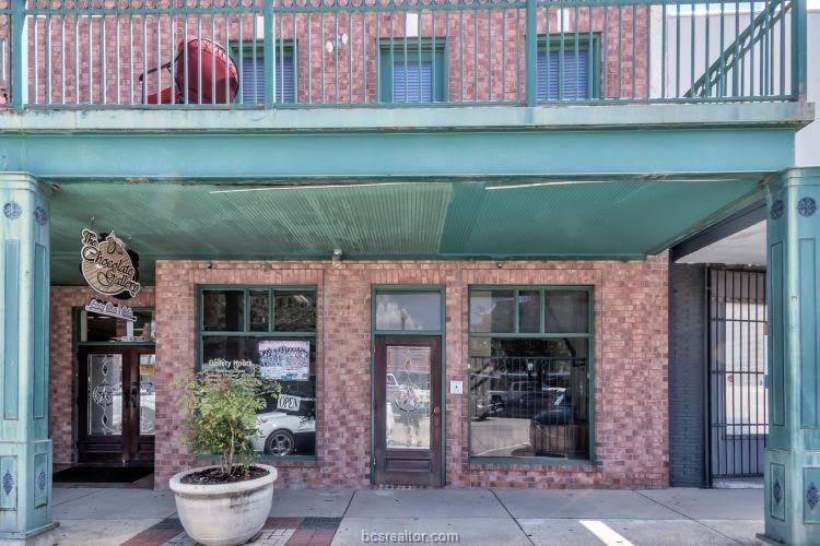 211 N Main Street – photo 2