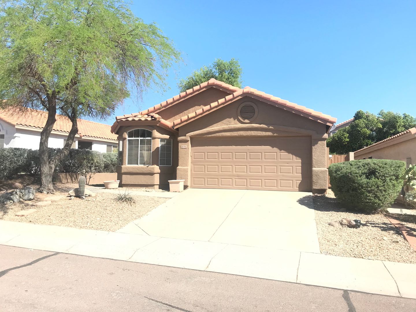 3 bed 2 bath home with Newer Tile and Shower. – photo 3
