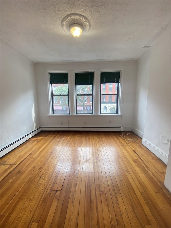 112 14TH ST – photo 4