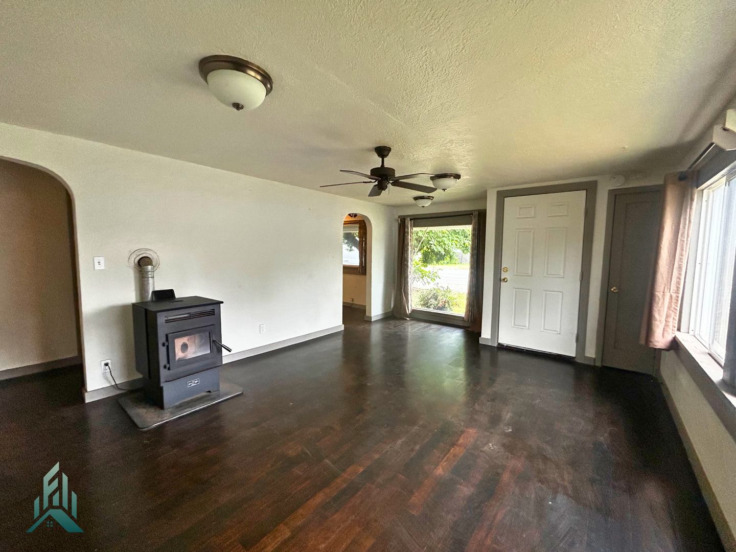 Pet-Friendly 2BR Home with Fenced Yard in Lyons – photo 2