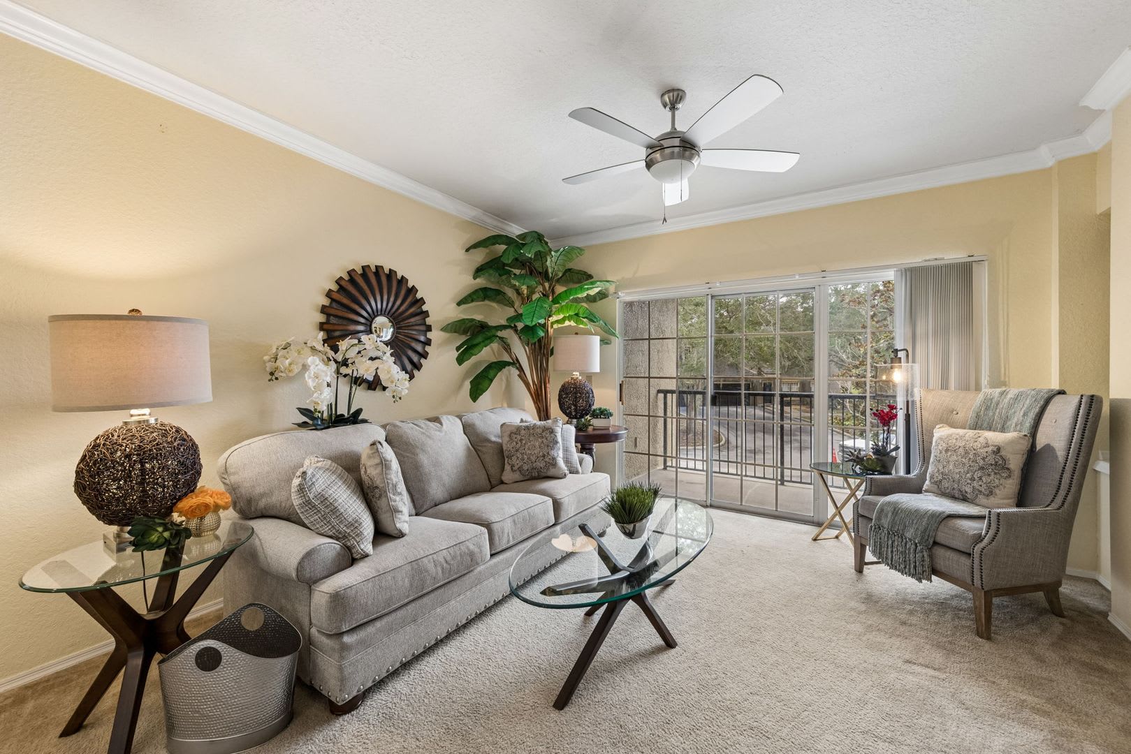 1/1 2nd floor condo, in gated community with all the amenities – photo 3