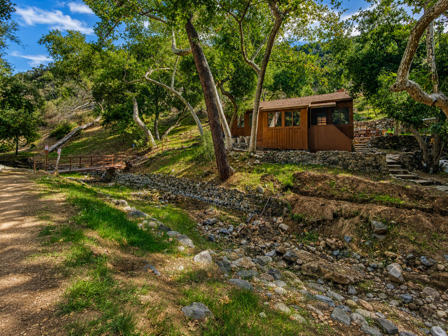 1704 Sycamore Dr – photo 3
