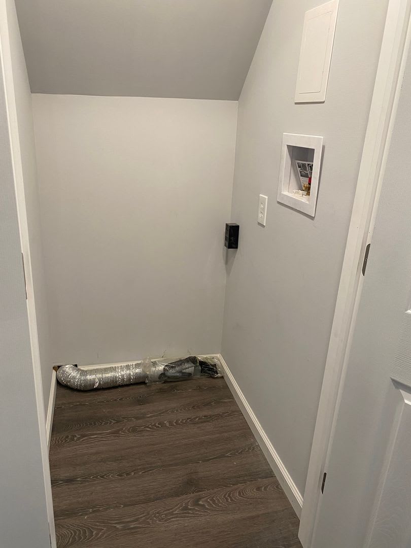 NEWLY RENOVATED 2 BEDROOM IN THE HEART OF BLOOMFIELD! – photo 5