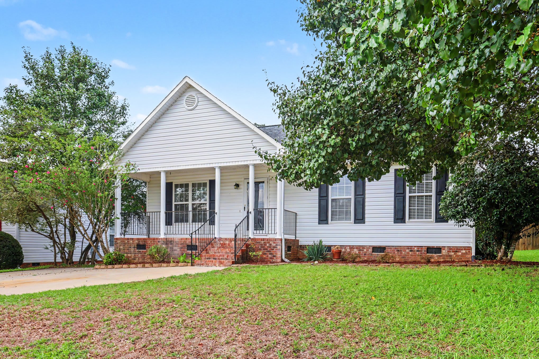 200 Waterford Dr – photo 3