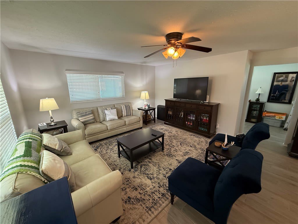 1625 1st Street – photo 2