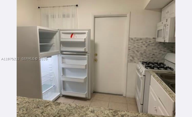 401 SW 8th St – photo 5