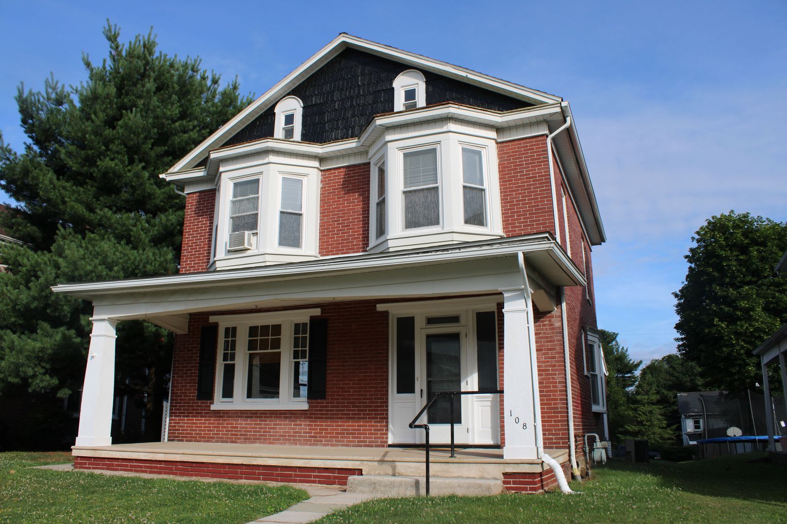 3 Bedroom Single Family Home – photo 1
