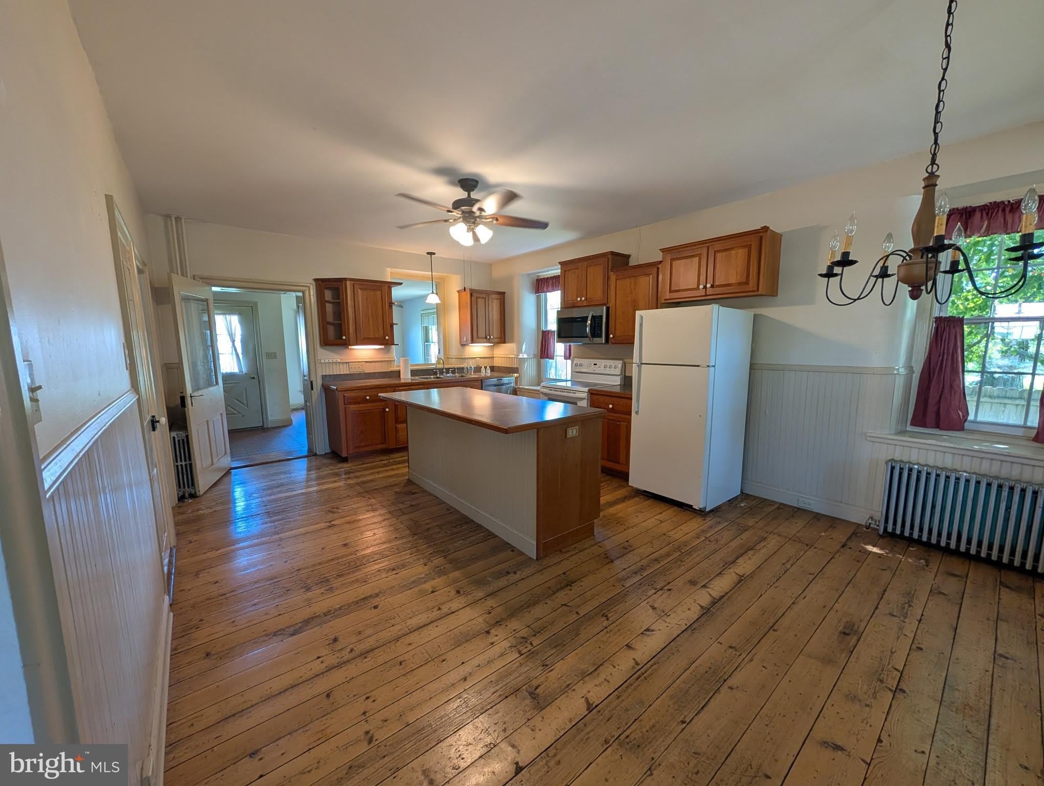 9411-9413 KINGS HWY S – photo 5