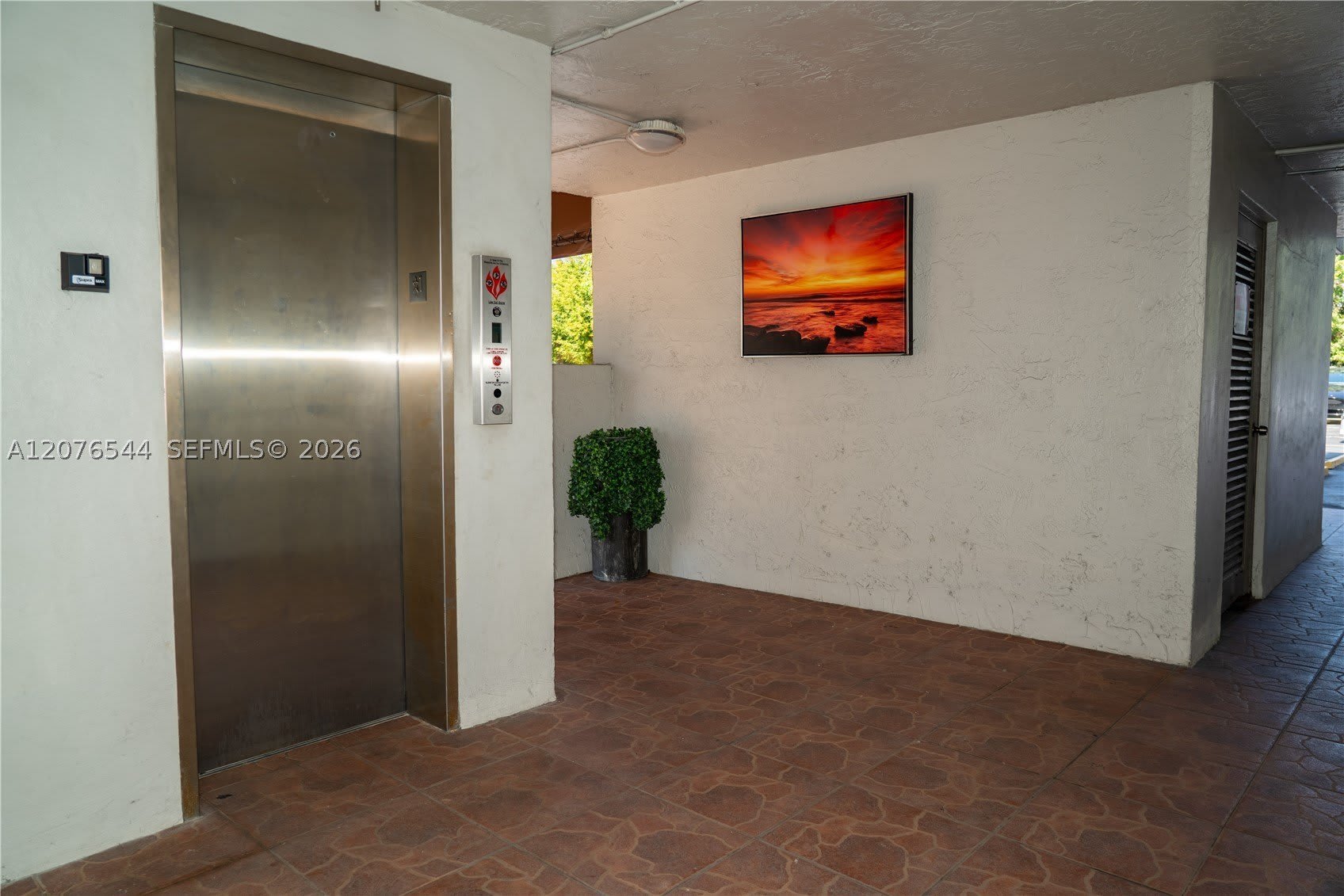 854 NW 87th Ave – photo 1