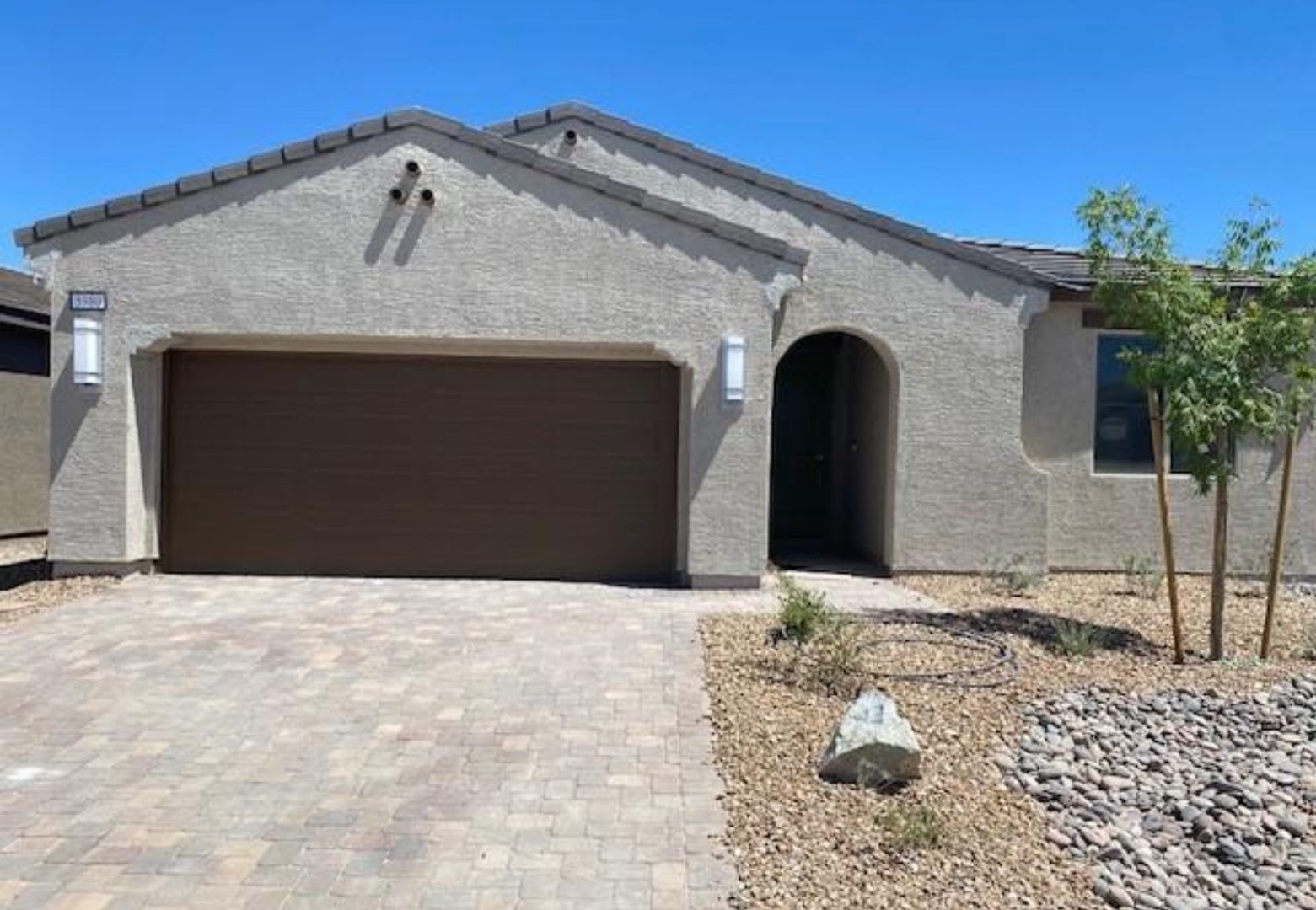 Beautiful one-story home in the golf course community of Mountain Falls – photo 2