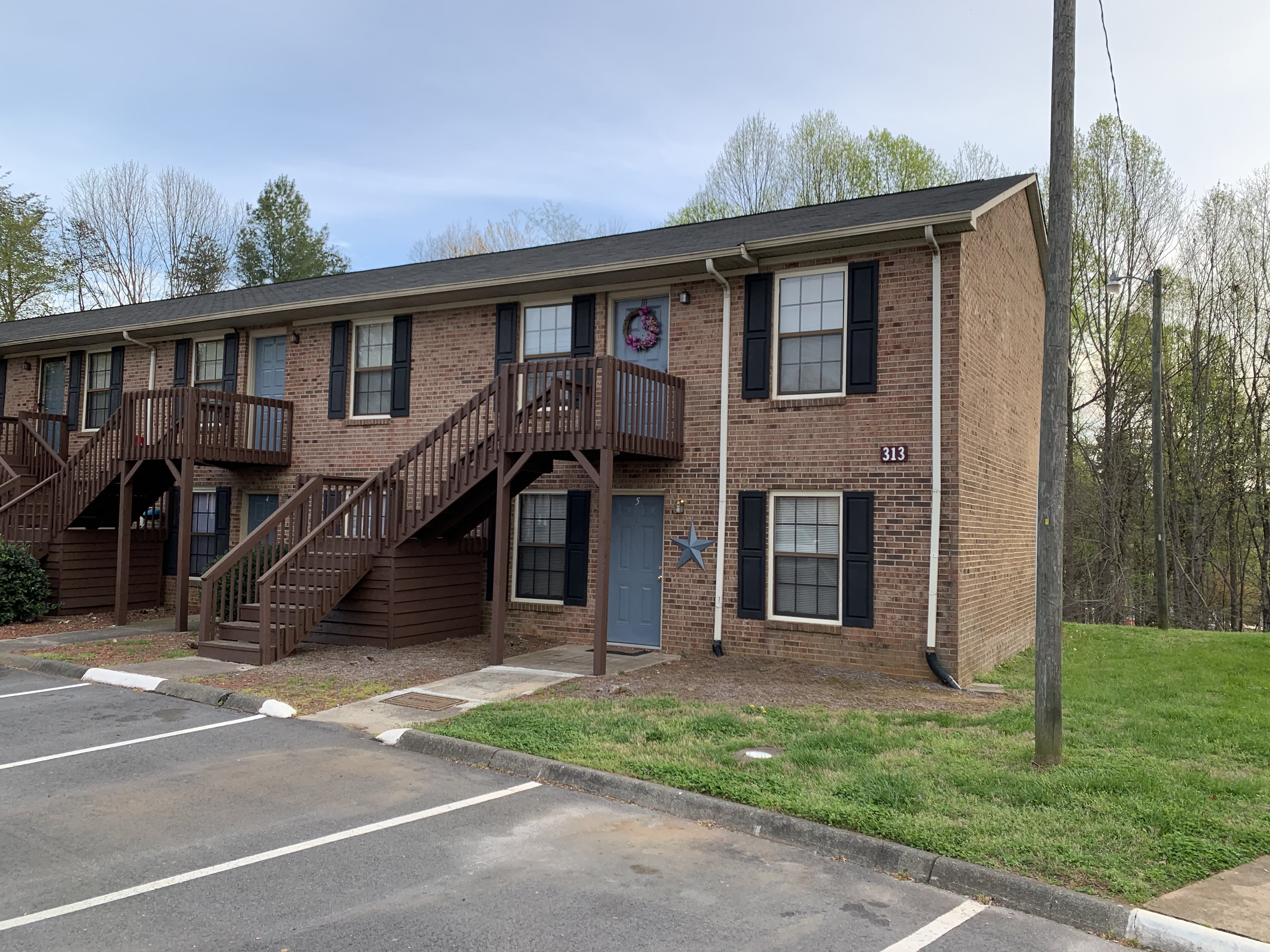 Linville Ridge Apartments – photo 3