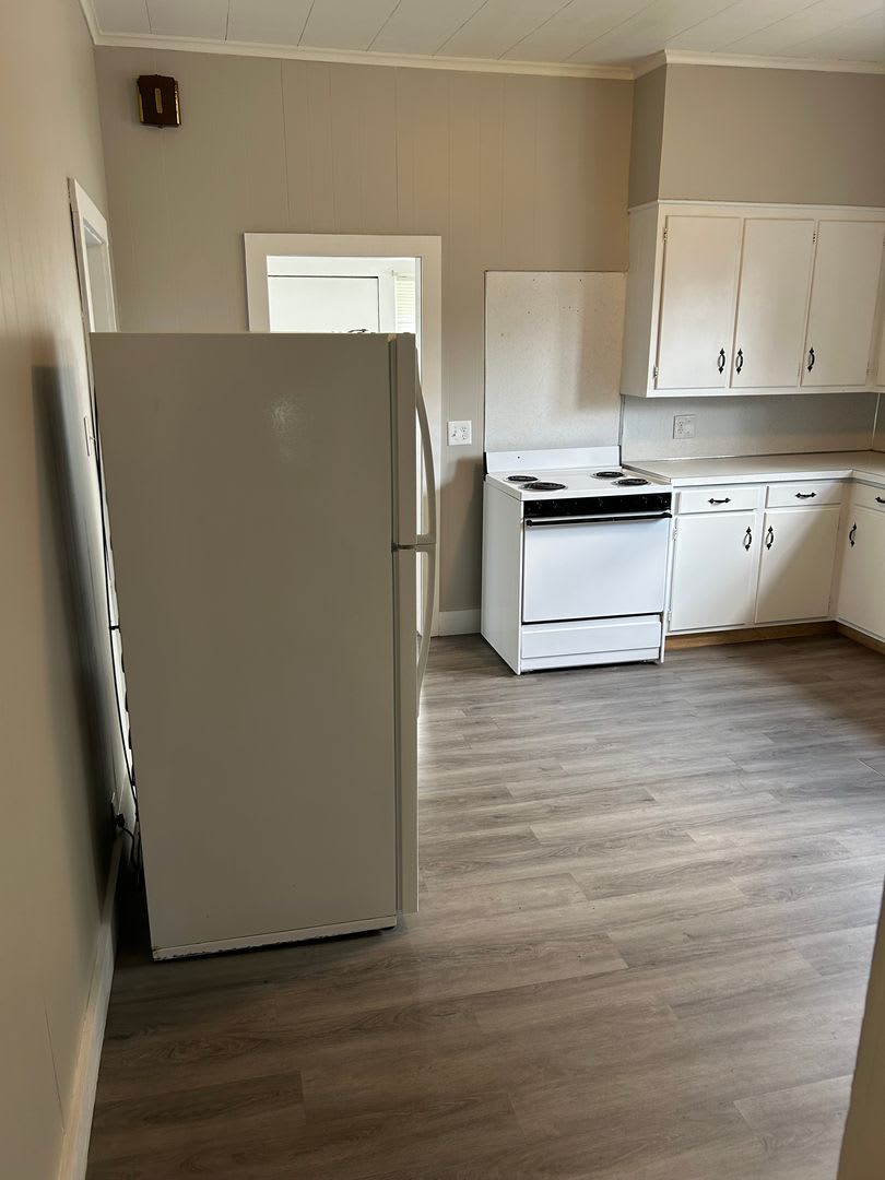 2 Bedroom 1 Bath with Basement – photo 3