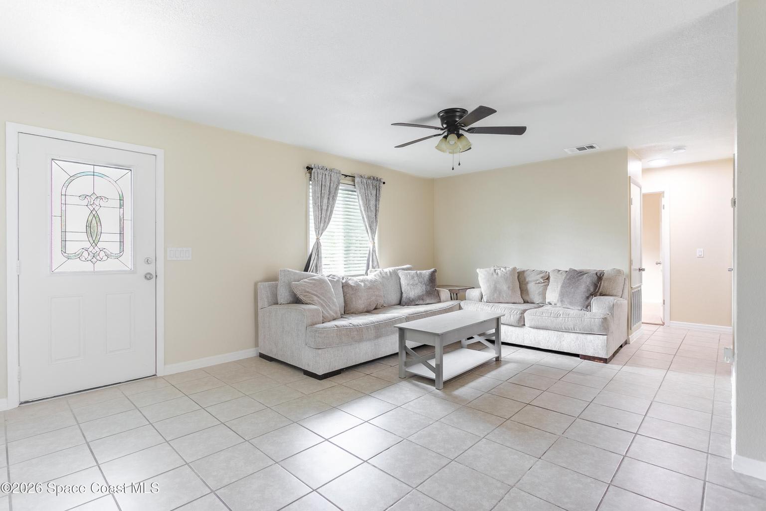 1263 San Matio Street – photo 2