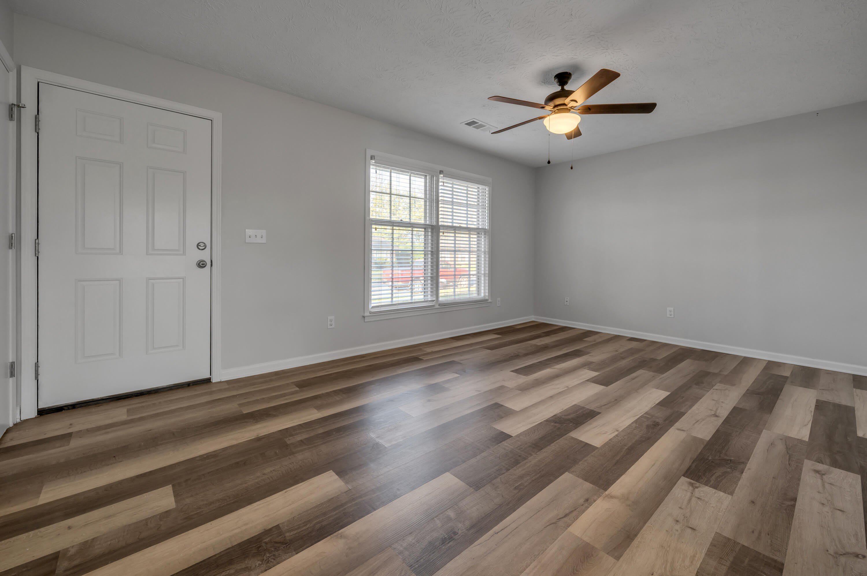 221 Quebec Way – photo 3