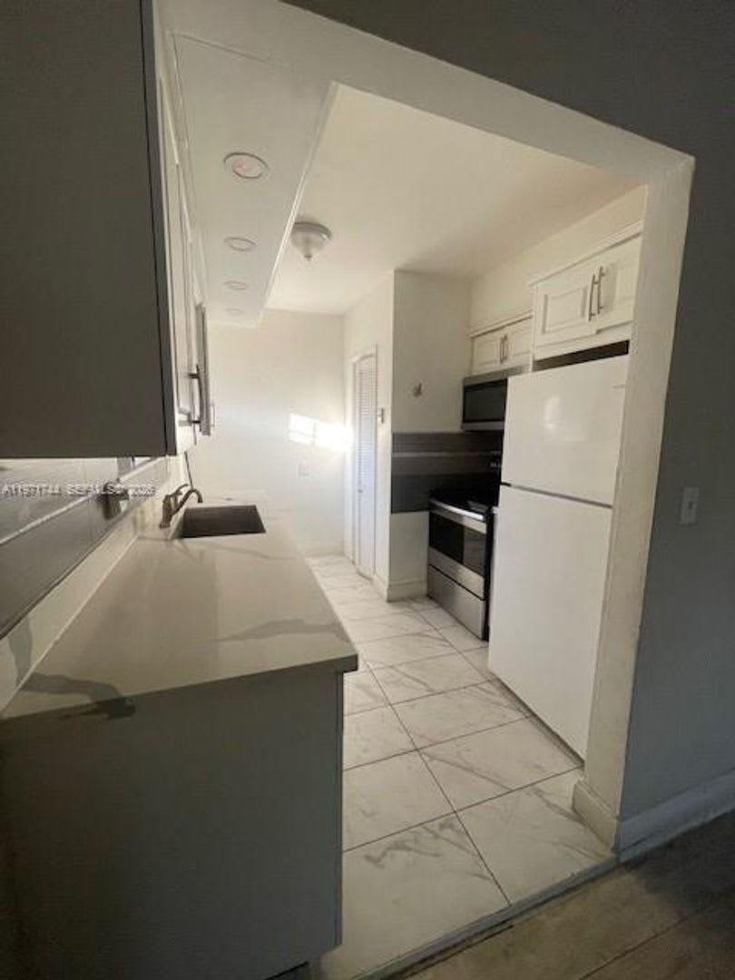 121 NE 169th Terrace, North Miami Beach, FL 33162 – photo 1
