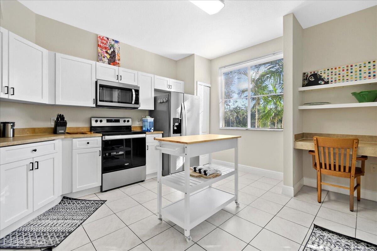 11013 Legacy Lane – photo 2