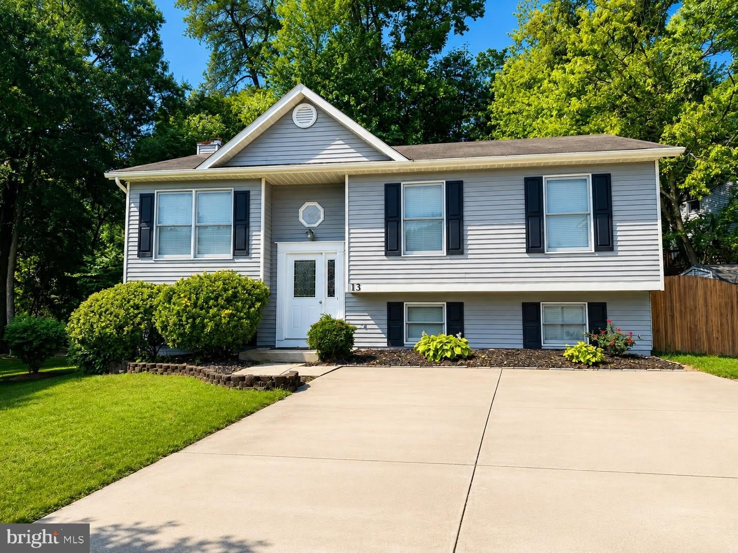 13 MCNEIL Court – photo 1