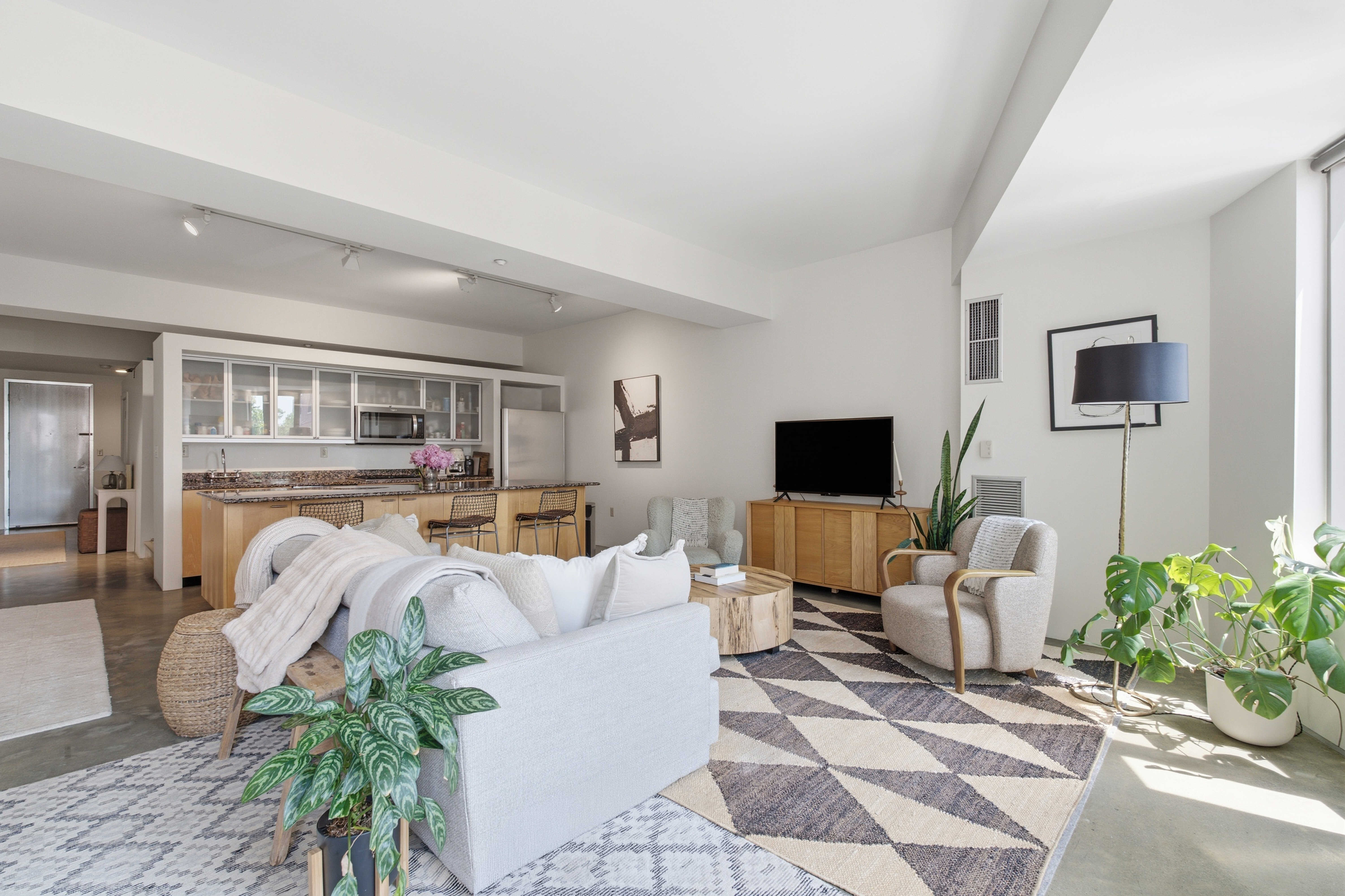 1313 Washington Street – photo 2
