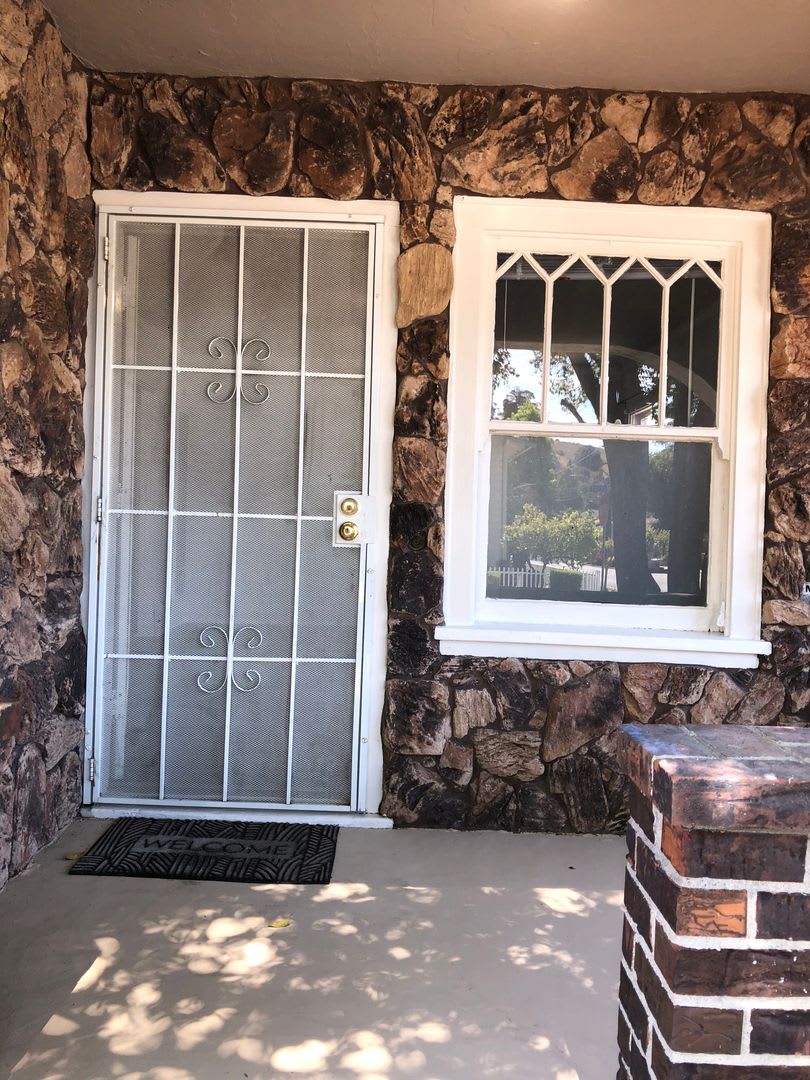 Quaint 2 BR/1BA House near downtown Martinez-Rent $2700.00 (1835 Estudillo St, Martinez) – photo 2
