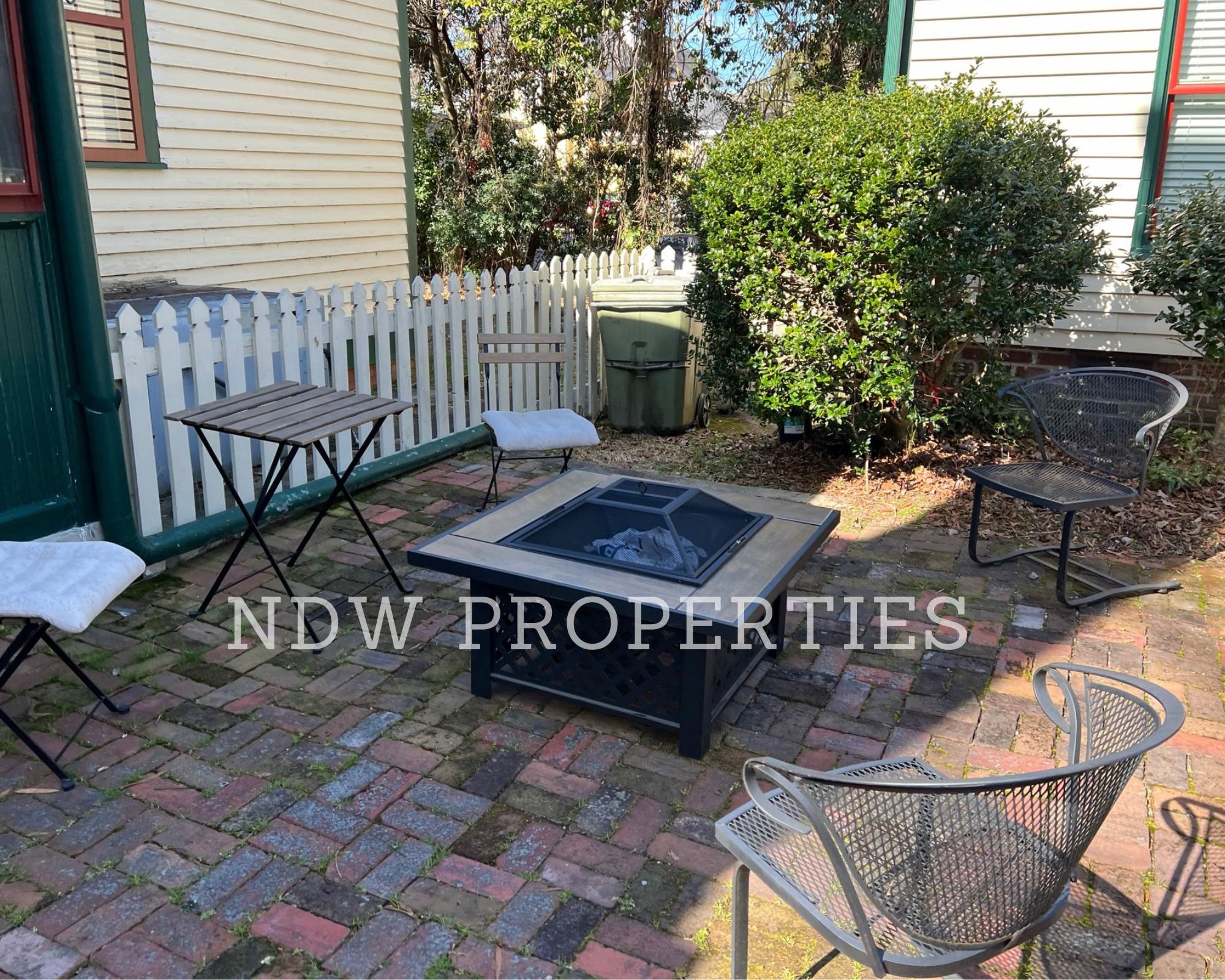 600 Nash St N – photo 4