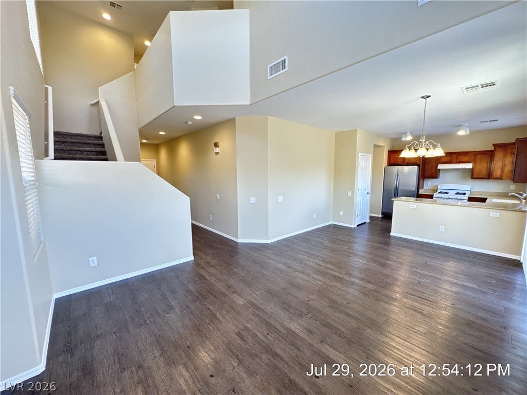8977 Castledowns Street – photo 4