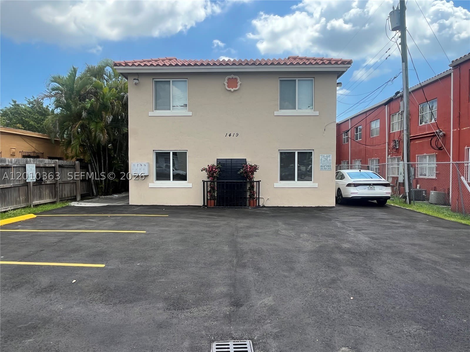1419 SW 22nd Ave – photo 1