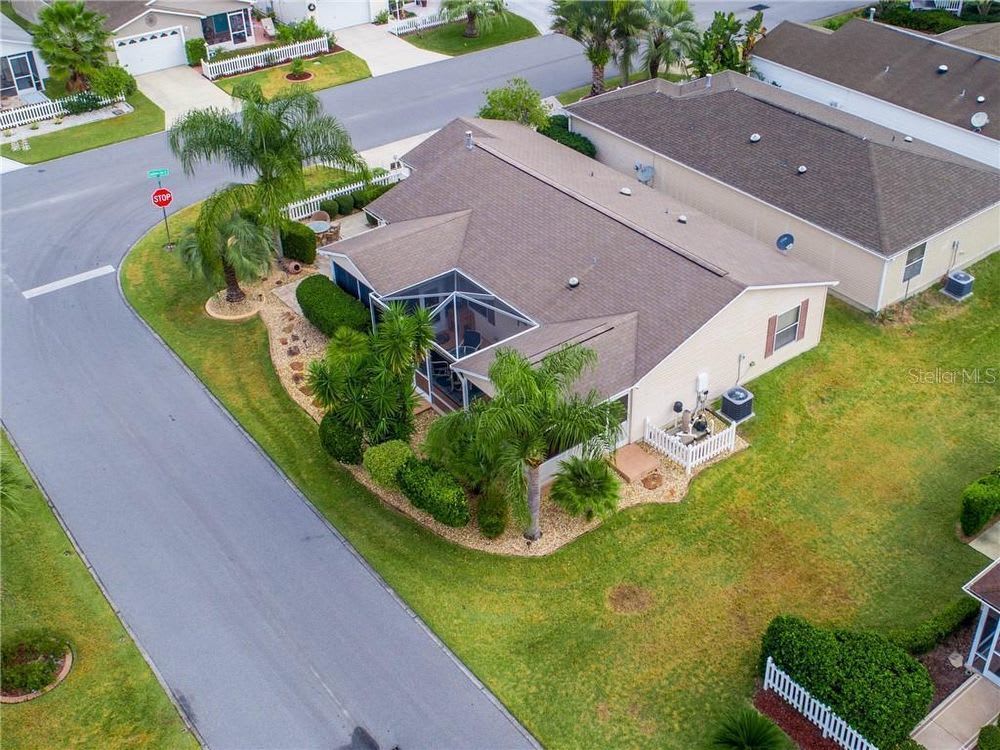 2390 Southern Oak St – photo 3