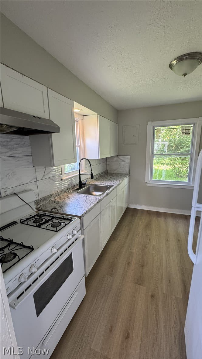 11825 Avon Avenue – photo 3