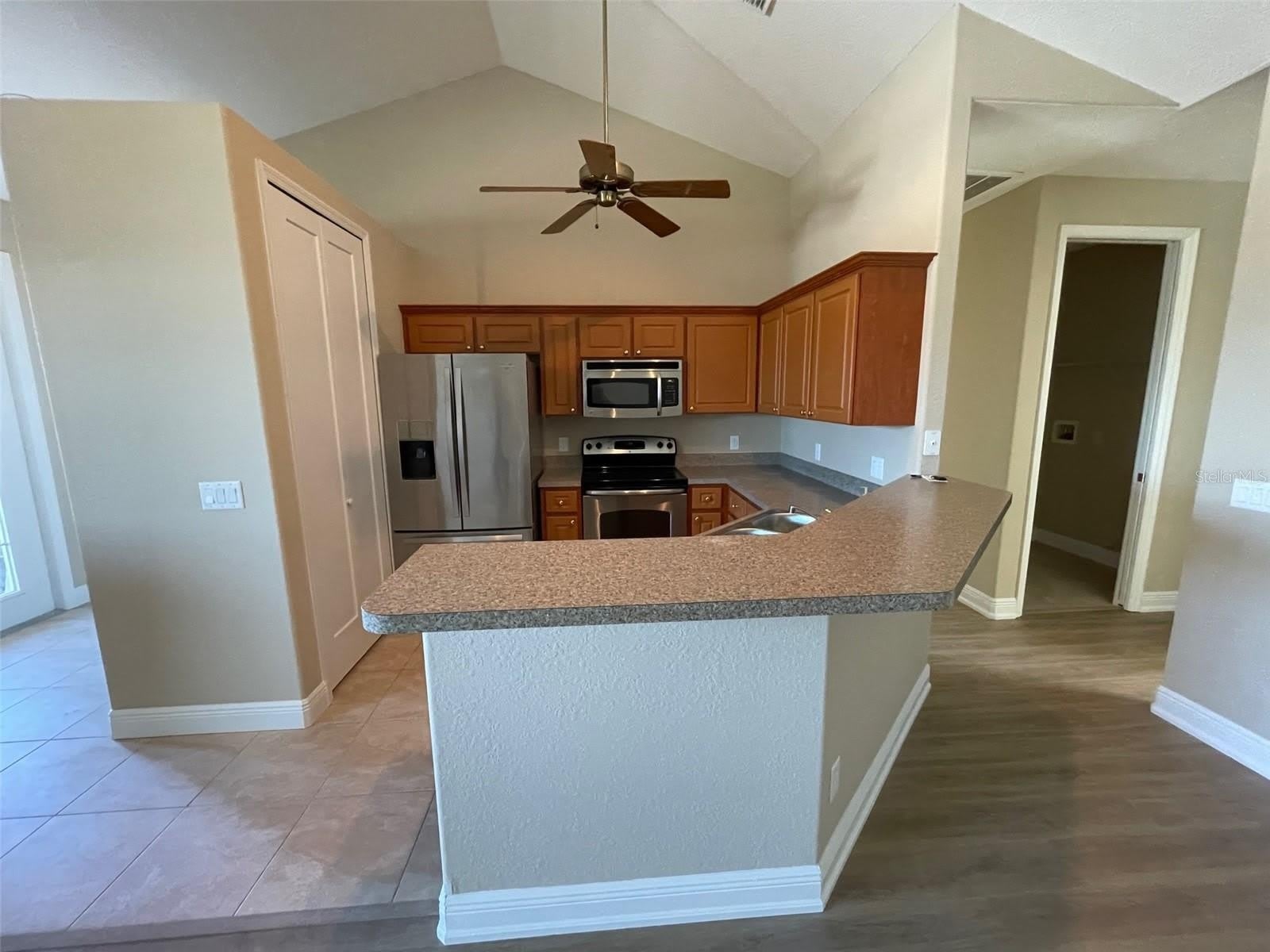 10365 PENDLETON Avenue – photo 3