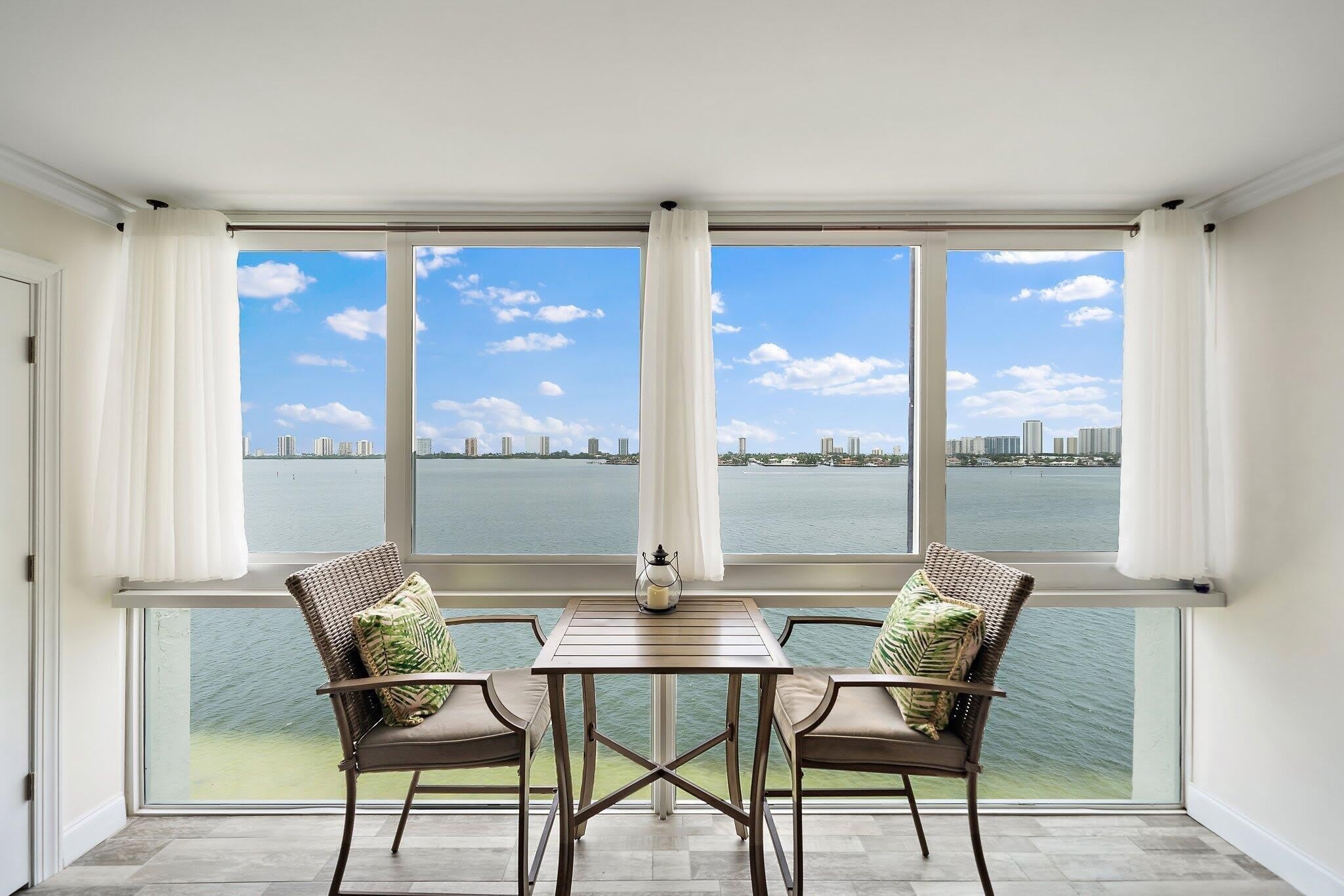 301 Lake Shore Drive – photo 4