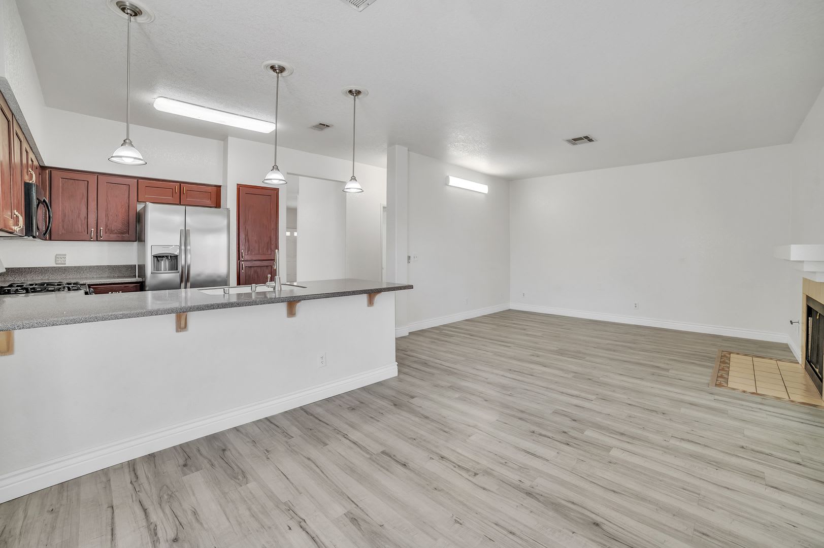 GORGEOUS TWO STORY HOME IN DESERT SHORES – photo 4
