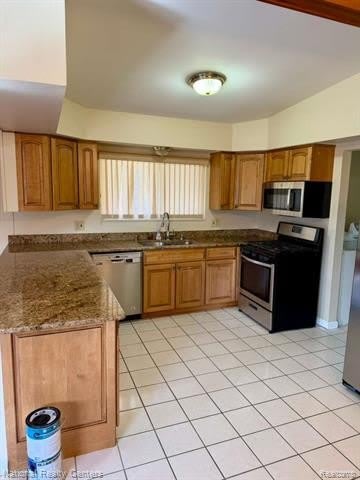 5739 Willow Creek Drive – photo 5