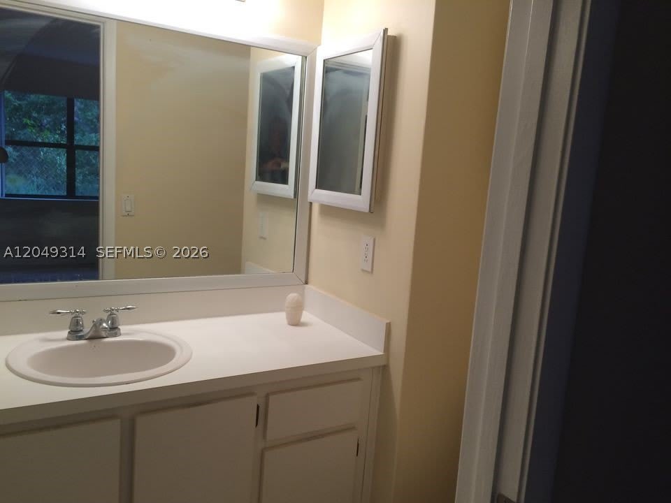 861 NE 207th Ln – photo 5