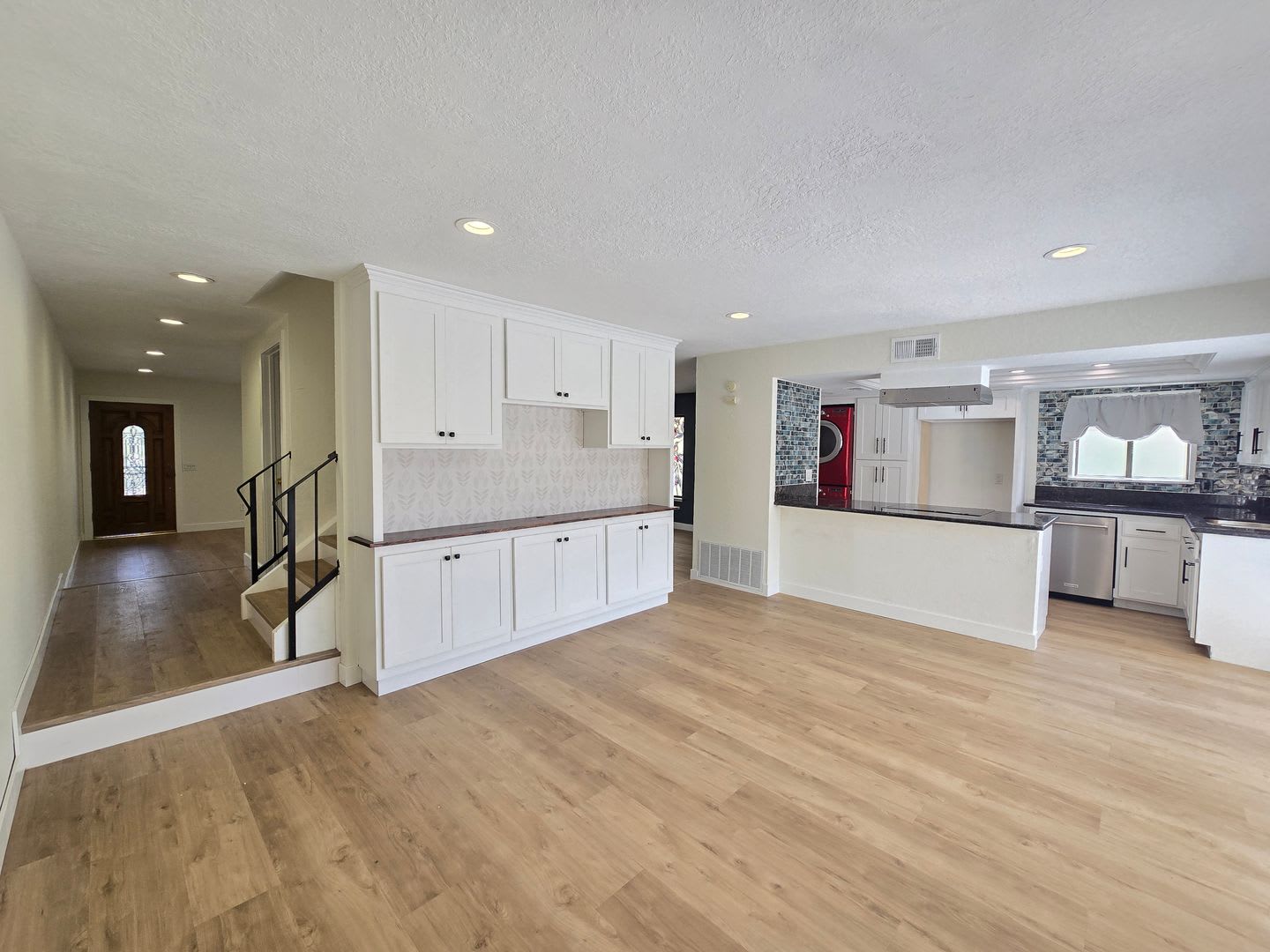 Hawarden Hills Home – photo 4