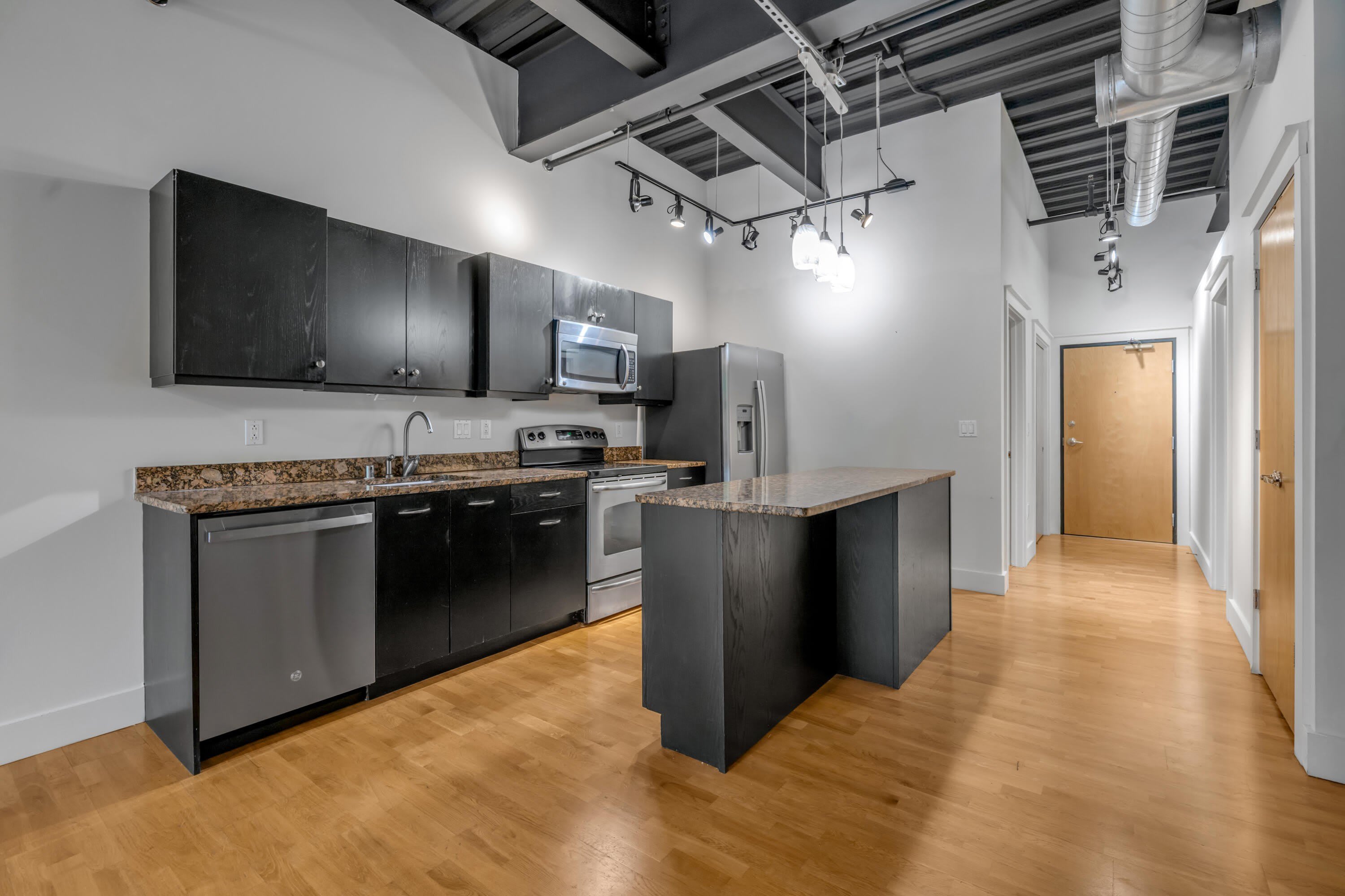 350 E Short Street – photo 4