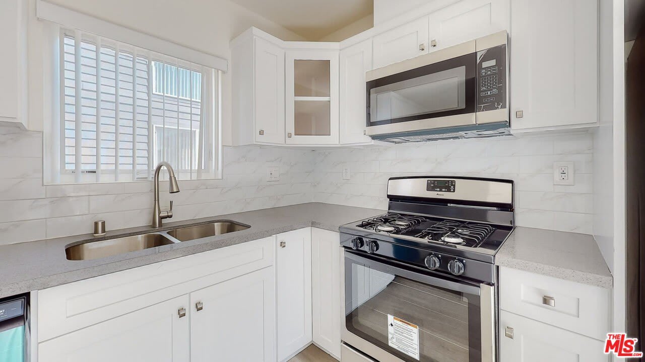 237 Rosemont Ave – photo 2